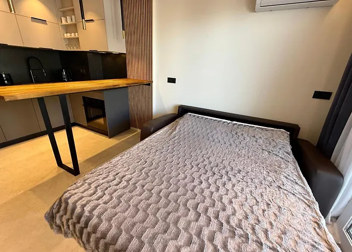 Les Pins - For 2 People - Wifi & Parking Daire *